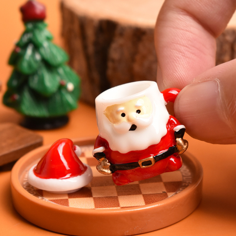Resin Art Decor - Mini Noel Baba Çay Fincanı Süsü